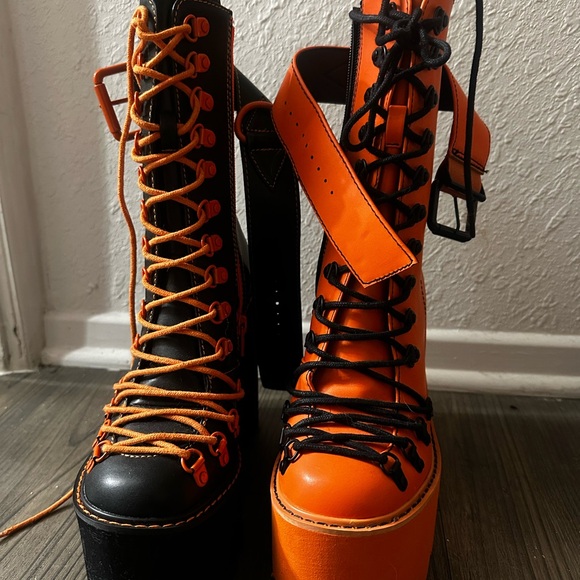 Stylish Black and Orange Platform Boots - Picture 2 of 2
